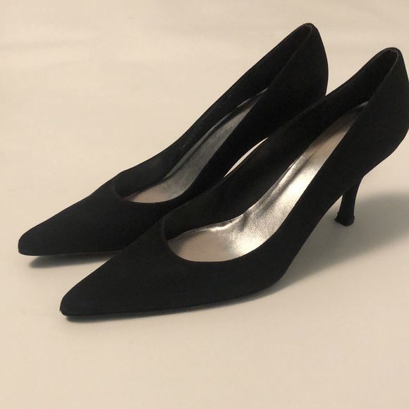 Vintage Women’s Stuart Weitzman Narrow Black Pumps 9.5N - Picture 1 of 13